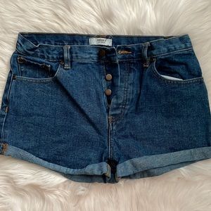Mid rise denim shorts